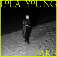 Lola Young - FAKE