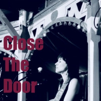 Maike Rosa Vogel - Close the Door (From "Mittagsstunde" Original Soundtrack)